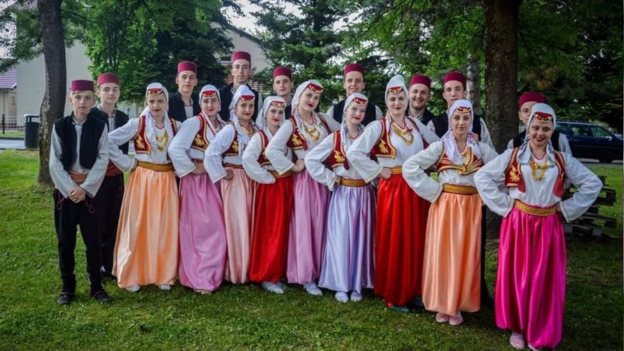 Uluslararas Esenyurt Halk Danslar ve Mzik Festivali balyor