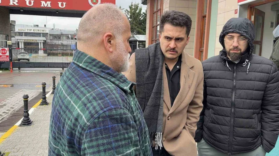 �mraniye'de �akarl� ara�la silahl� sald�r�