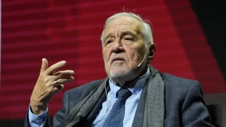 �nl� Tarih�i �lber Ortayl� Vefat Etti. Ortayl��n�n Ya�am Yolculu�u Merak Uyand�rd�