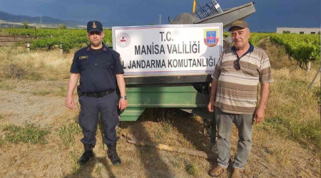 Üzüm savurma makinesini çalmışlar