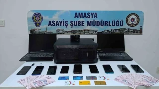 Vatandaşın kredi kartlarını kopyalamışlar... Aralarında bankacılar da var