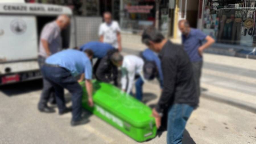 Yalnız yaşayan kadın evinde ölü bulundu