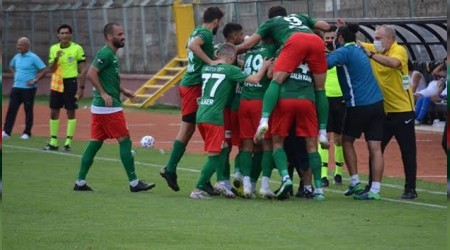Yalovaspor'un tamamı korona çıktı