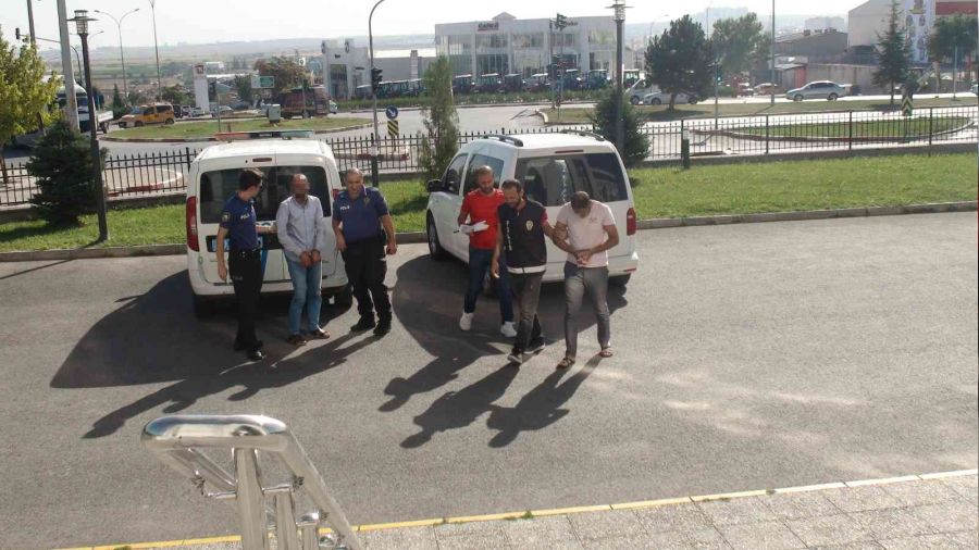 Ya�l� adam� doland�ran ��pheli: 'Yak���kl� ��kart ha'