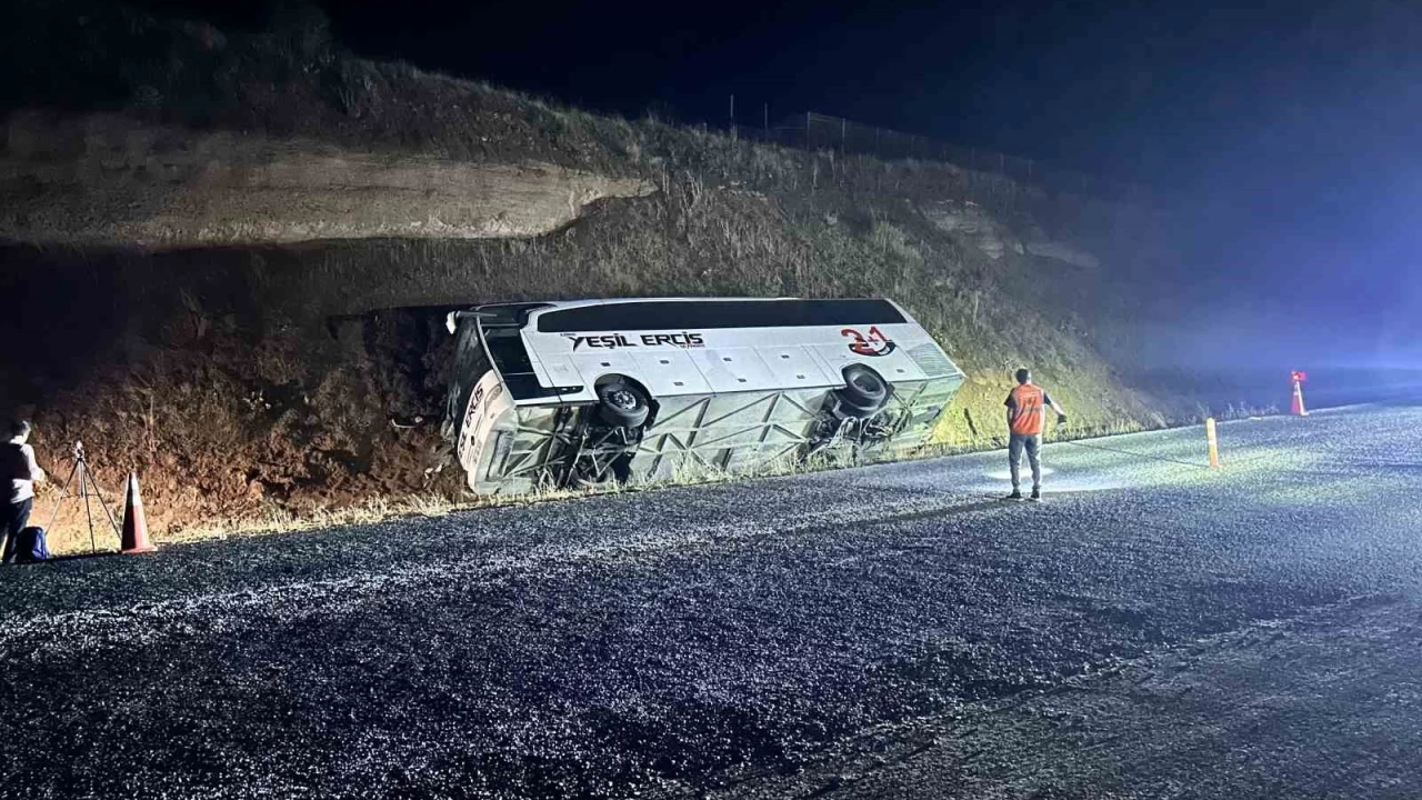 'Yolcuların ve kendi canımı kurtarmak için aracı şarampole yatırmak zorunda kaldım'