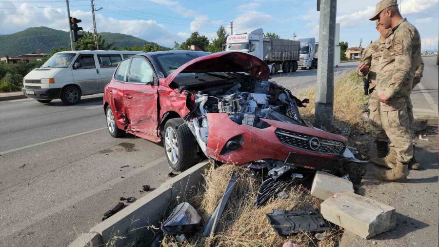 3 g�nl�k arac�n�n motoru metrelerce ilerde bulundu