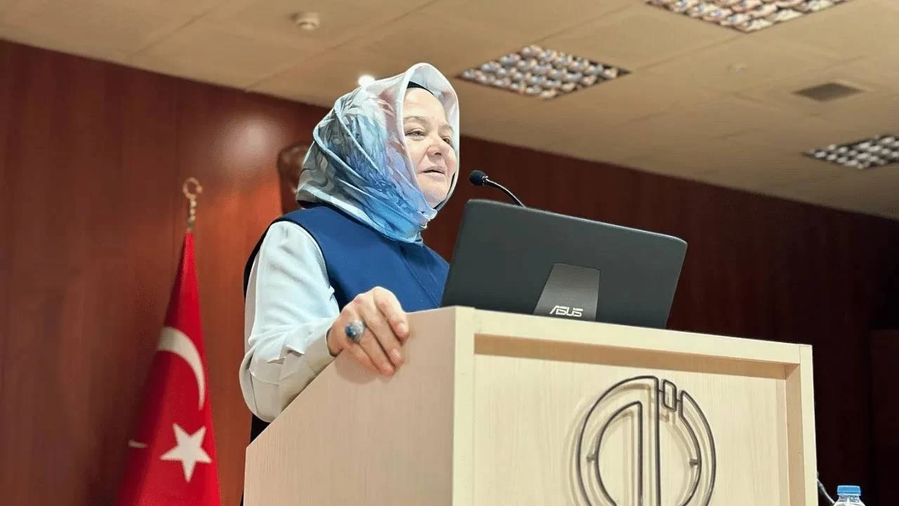 3 maaşlı eski bakan, Yeşilay Bilim Kurulu üyesi!