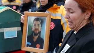4 kişinin gasp ve darp ettiği genç paramedik hayata tutunamadı