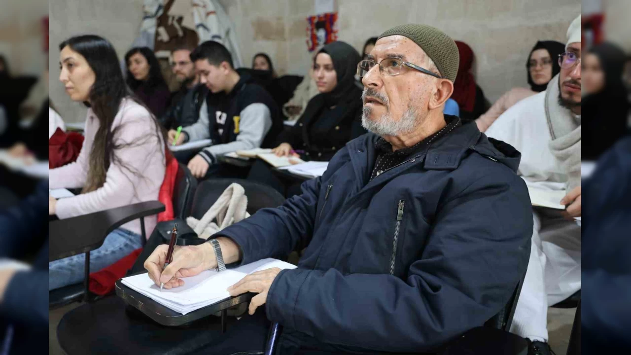 70 yanda ngilizce kursuna gidiyor