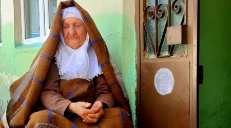 98 yaşındaki kadına sahte parayla zekat verdiler