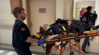 Adyaman'da otomobiller arpt: 3 infaz koruma memuru yaraland