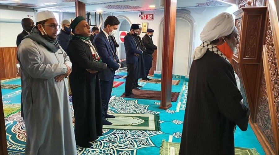 Afrika�da g�yabi cenaze namaz�