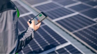 Ak�ll� telefonlarda g�ne� enerjisi devrimi: �arj ekranda