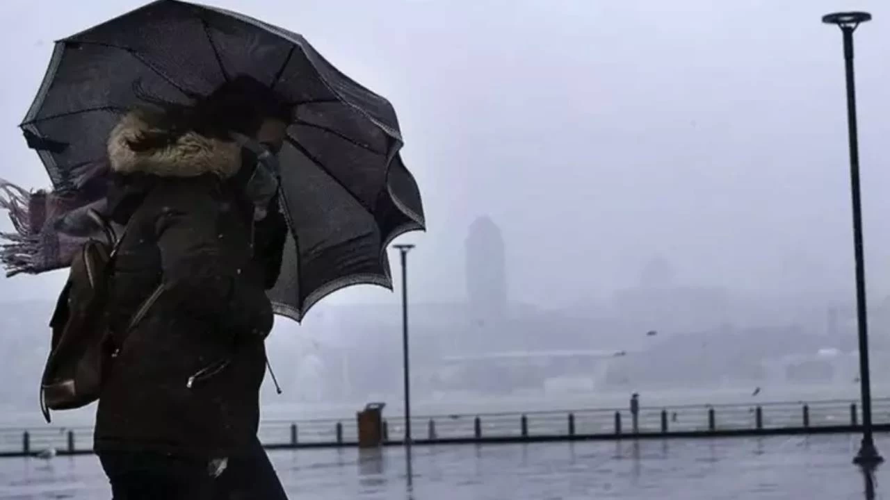 AKOM İstanbul için fırtına uyarısı verdi