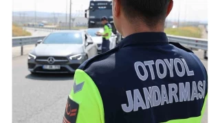 Aksaray trafik jandarmas otoyolda denetimde