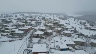 Amasya'ya Mart ayında kış geri döndü