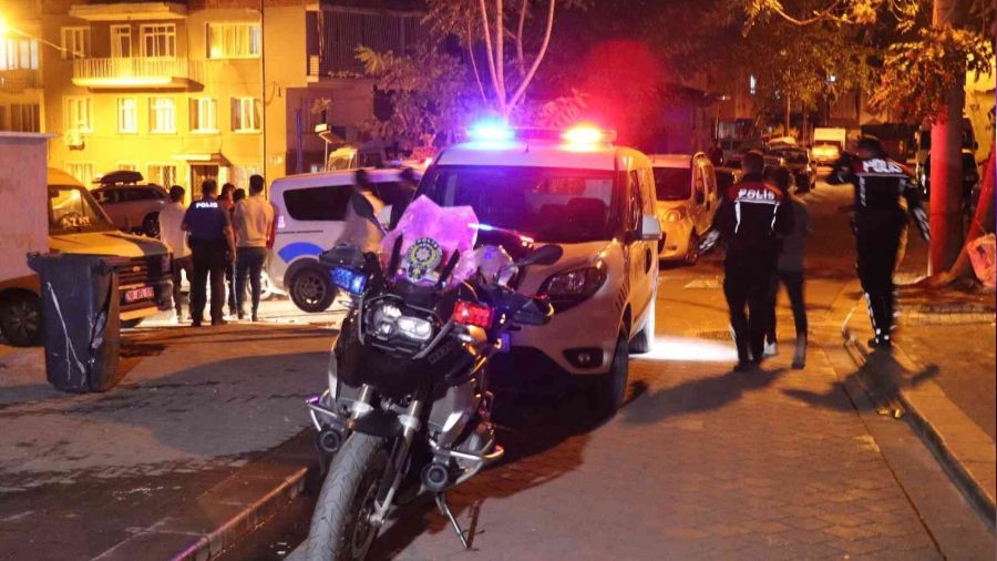 Amca oğullarının kavgasında kan aktı