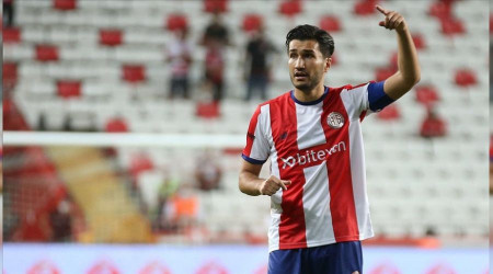 Antalyaspor Futbol Sorumlusu Nuri ahin futbolculuu brakt