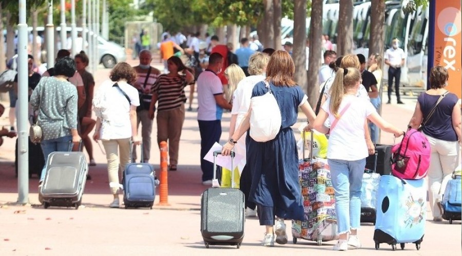 Antalya'ya bu yl 1 milyon 316 bin turist geldi
