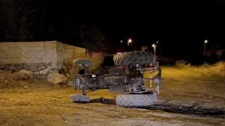 Arifegazili'de traktör devrildi; 1 ağır 2 yaralı