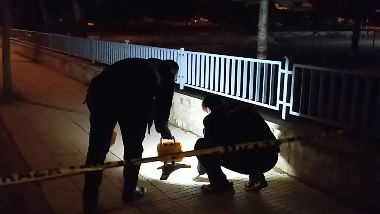 Arkadalar arasndaki kavga kanl bitti: 2 ar yaral