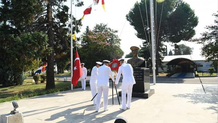 Astsubaylar ant i�ti