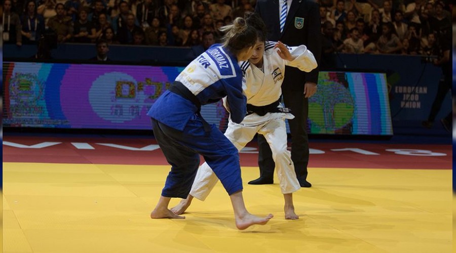 Avrupa ampiyonas'n bekliyorlar