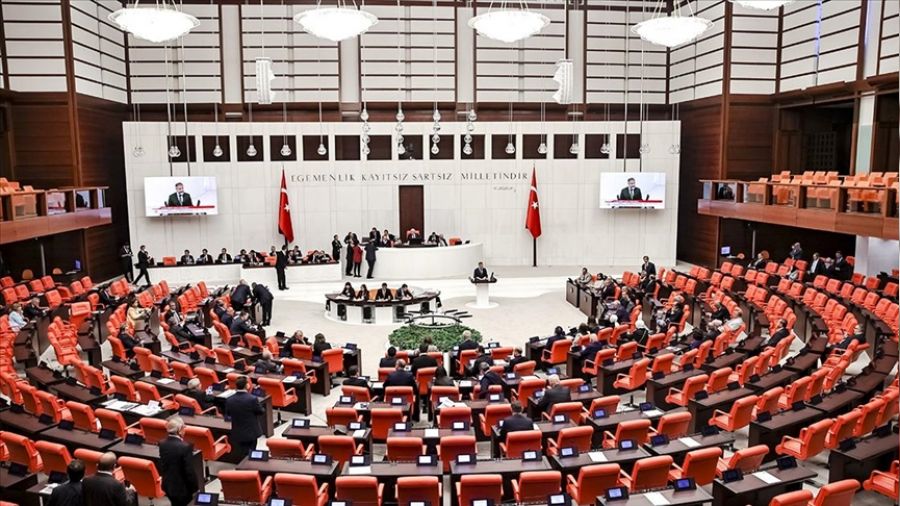 'Aylarca efelenildi, Madrid'de bir anda kuzu kesildi'