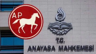 AYM, Adalet Partisi'nin ambleminin h�k�ms�zl���ne karar verdi