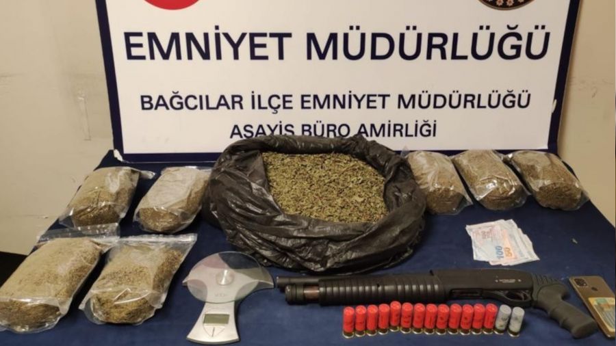 Bağcılar'da uyuşturucu operasyonu: 7 kilo bonzai ele geçirildi