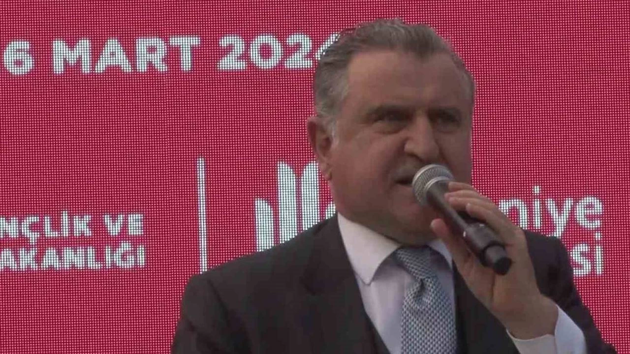 Bakan Bak: Biz başkaları gibi değiliz, tatil bilmeyiz