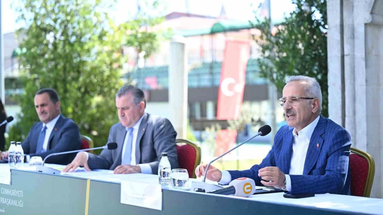 Bakan Uralo�lu son zamlar� savundu