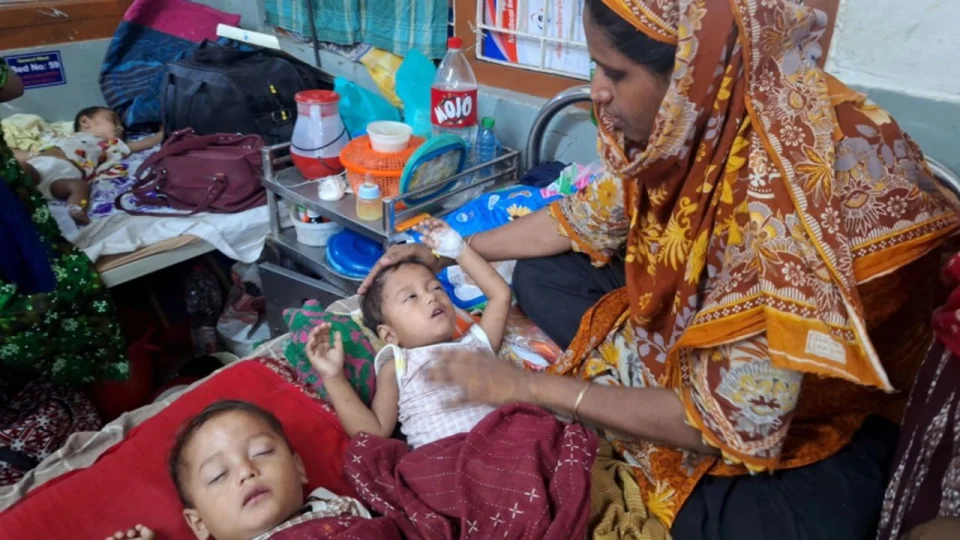 Banglade�'te k�zam�k salg�n�: 712 �ocuk �ld�
