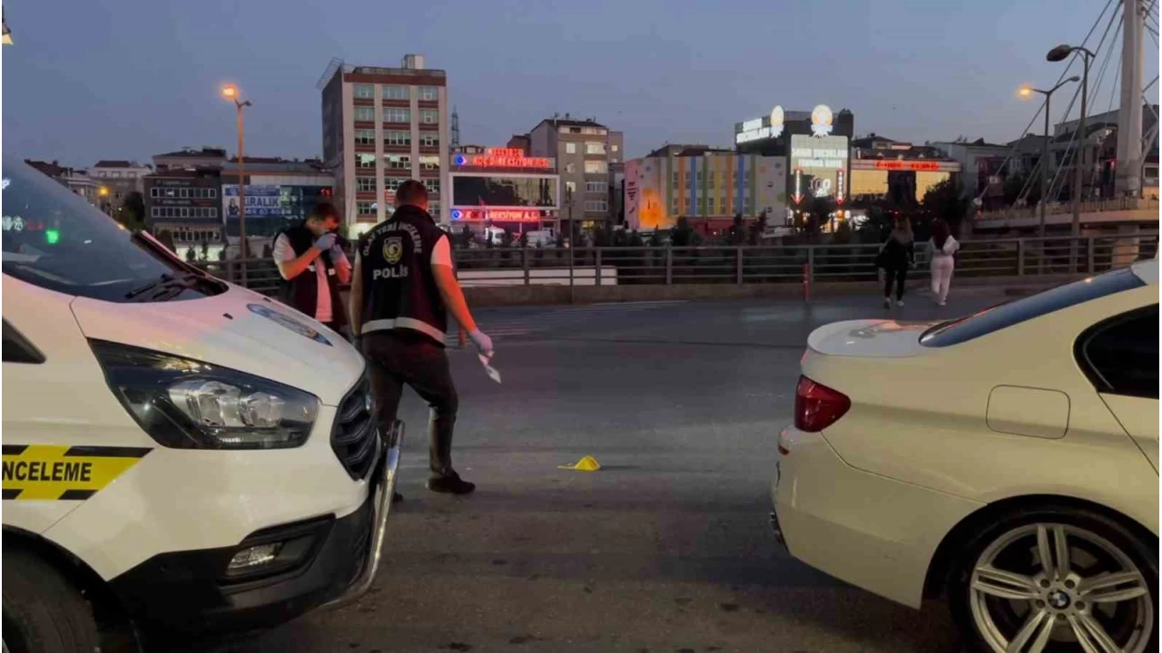 Başakşehir'de alışveriş merkezi önünde infaz girişimi: 1 yaralı