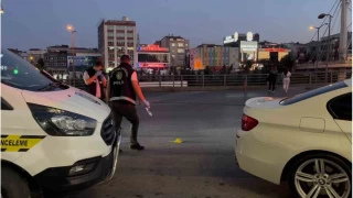 Baakehir'de alveri merkezi nnde infaz giriimi: 1 yaral