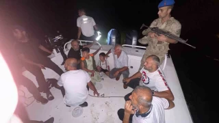 Batman'da teknede mahsur kalan 2'si ocuk 9 kii kurtarld