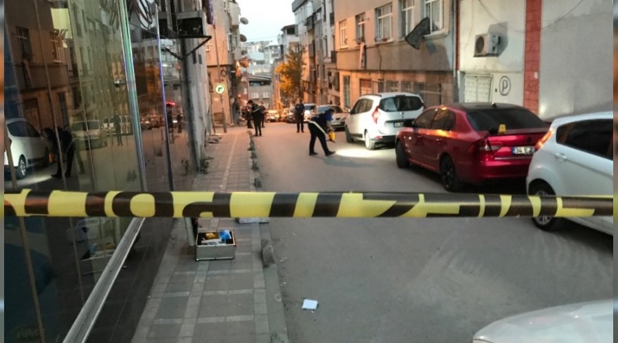 Bayrampaşa'da silahlı kovalamaca: 1 yaralı