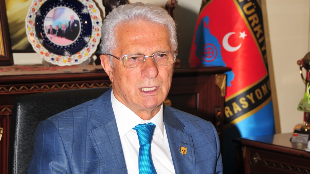 �Benzin ve motorin zamlar� geri al�nmal��