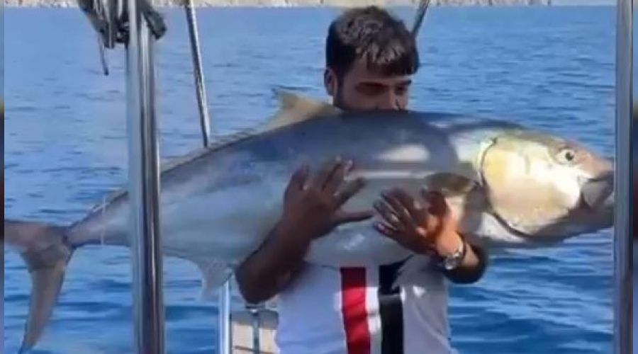 Boyu kadar bal��� oltayla avlad�