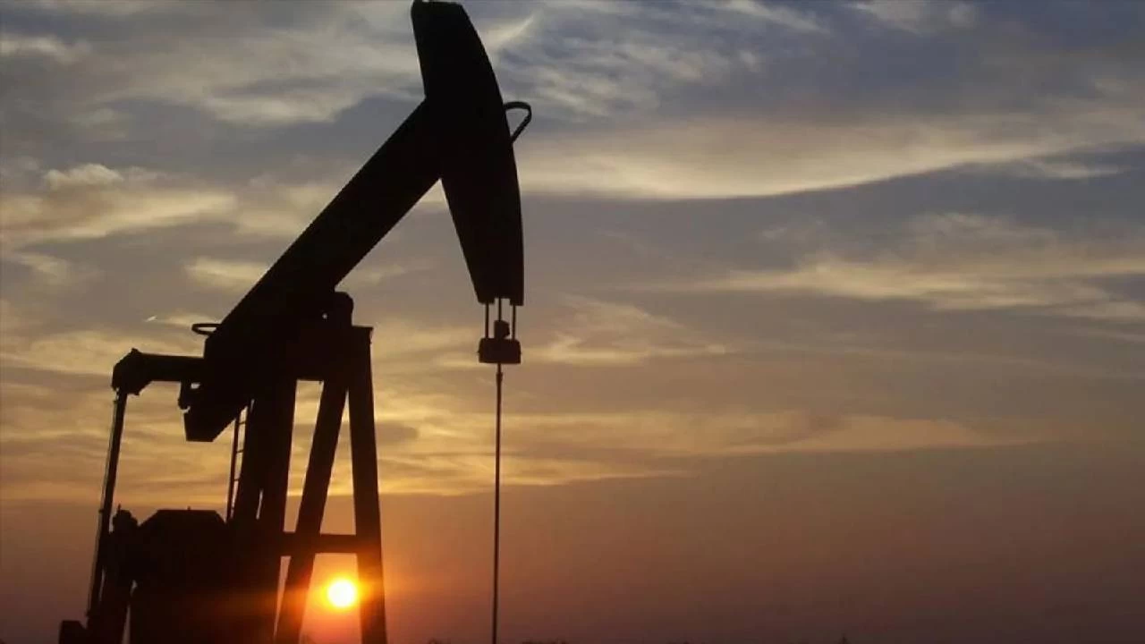 Brent petrolün varil fiyatı 78.67 dolar