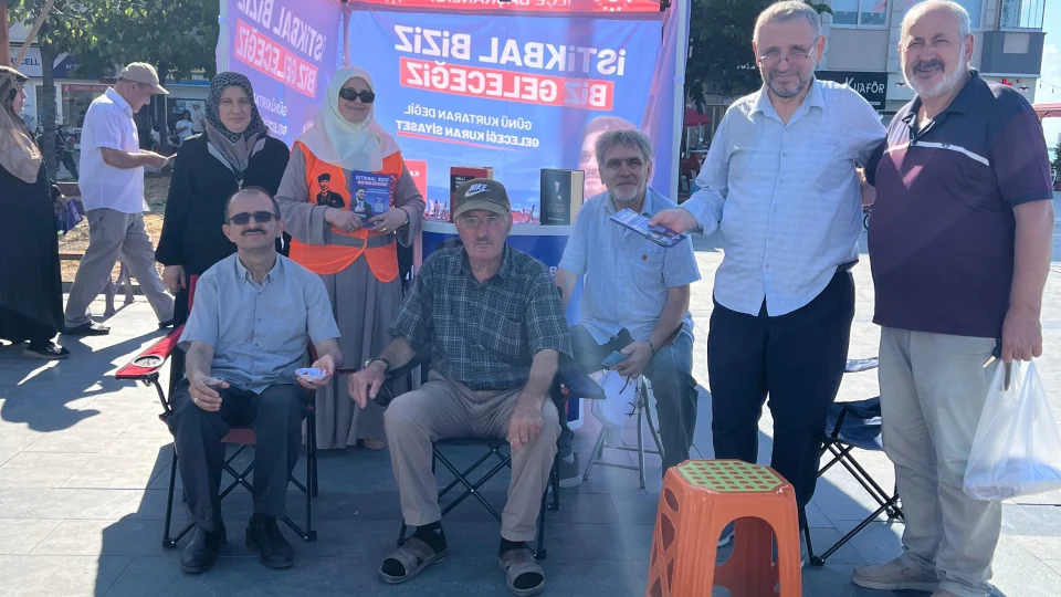 BTP Yakakent’te esnaf ve tatilcilerle buluştu