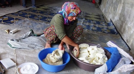 Bu peynir bir yılda sofraya geliyor