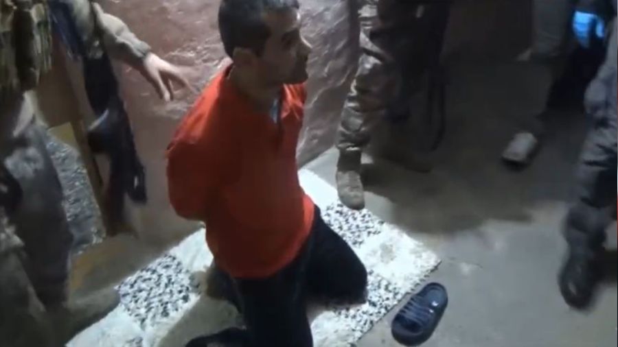 Bursa'da DEA�'�n bombac�s� yakaland�...5 g�zalt�