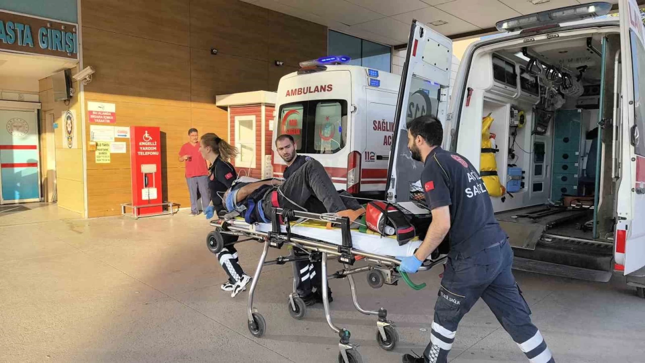Bursa'da motosiklet ile otomobil çarpıştı