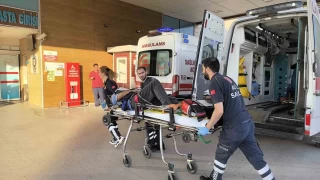 Bursa'da motosiklet ile otomobil çarpıştı