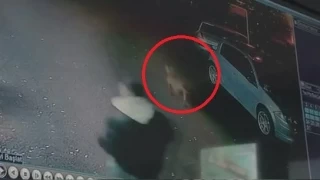 Bursa'da teravih sonras cami avlusundaki ocuklara 'Pitbull' saldrd