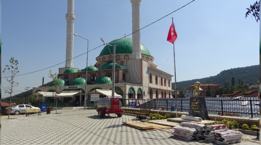 Büyükorhan'da meydan projesi