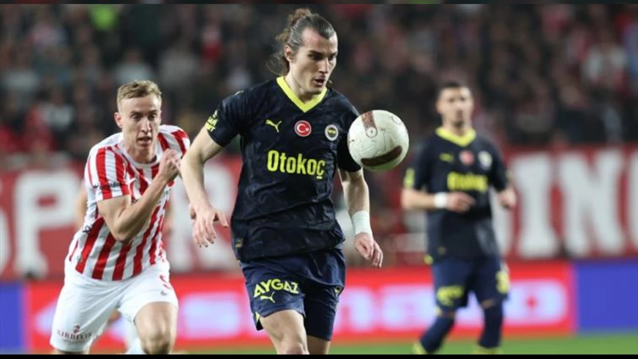Çağlar Fenerbahçe’de kalmak istiyor