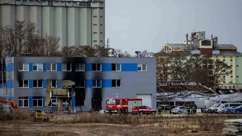 �ekya'da �srailli silah �irketiyle ba�lant�l� fabrika ate�e verildi