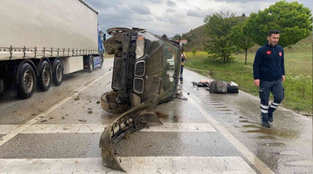 D-100'de kontrolden çıkan cip takla attı: 1 ölü, 3 yaralı